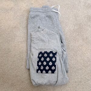 2pcs bundle grey Pj set t-shirt & sweatpants